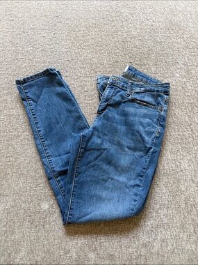 Women’s Mid Blue Denim Jeans - Classic Slim Fit